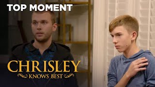 Chrisley Knows Best  Season 6 Episode 1 Nanny Faye Chrisley Passes Gas While Exercising [upl. by Hurless]