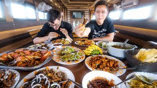 God’s Own Country SOUTH INDIAN SEAFOOD on Houseboat  Backwaters  Kerala India [upl. by Kym569]