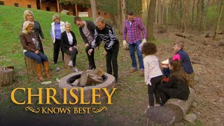 Chrisley Knows Best Season 6 Episode 10 Julie Tries To Light Todds Fire [upl. by Annaiv]