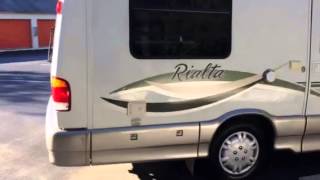 2002 Winnebago Rialta 22QD Extra clean condition [upl. by Nisotawulo]