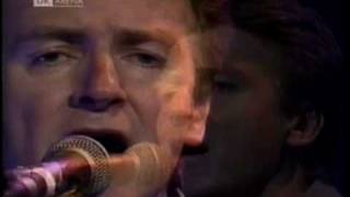 Neil Finn Crowded House  Distant Sun Acoustic live [upl. by Moll898]