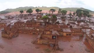 Rompimento de barragens de rejeitos de mineiro em Mariana Minas Gerais [upl. by Mara]